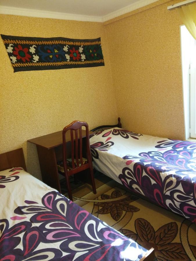 Sayfi Guesthouse Dushanbe Bagian luar foto